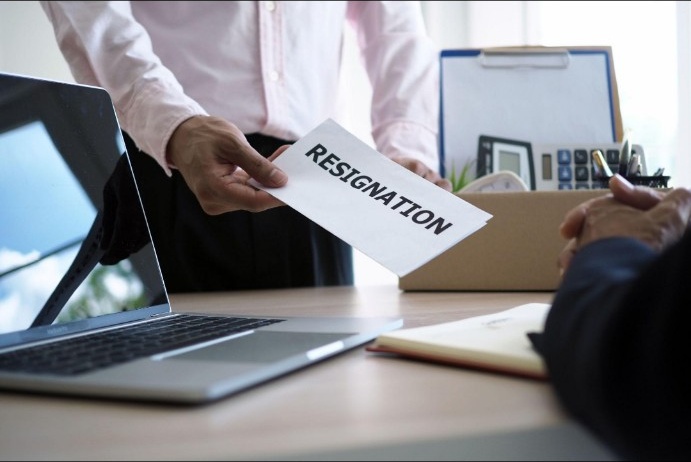 Resignation in India: Notice Period, Handover and What to Do If Your Employer Refuses